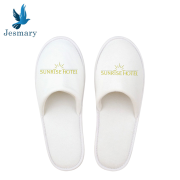 DÉP ĐI TRONG PHÒNG KHÁCH SẠN, NHÀ NGHỈ